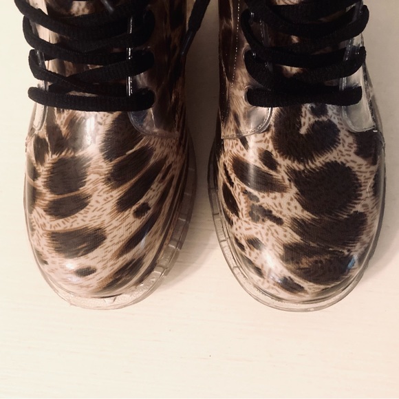 CHEMISTRY Translucent CHEETAH/LEOPARD print Combat Rain Boots - Picture 4 of 7